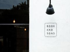 もっと長居して本を読んでほしいから。カフェ"BOOK AND STAND"がオープン