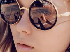 '大人に似合う'タトゥーシール。HAQUAのじんわり艶めきで夏を上品に仕上げる