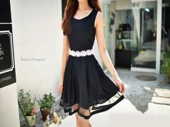 差し色なんて、要りません。ネイビー×ホワイトのお洒落なカンケイ♡