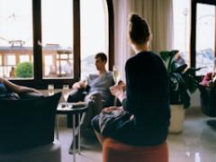 どんな瞬間も出会いのチャンス！連絡先を聞かれる女性の5つの法則