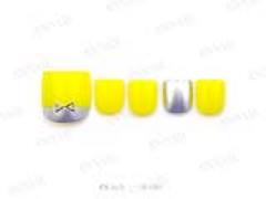 エッジの効いた指先。異素材MIXネイルで、他人と差をつけろ！