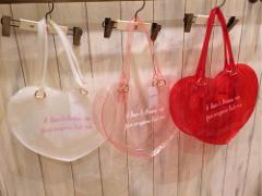 まだGETしてないの？‘‘クリア小物’’で夏ファッションを盛り上げて♡