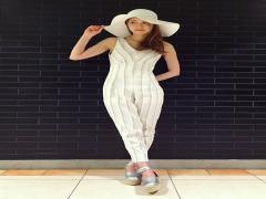 小顔効果を狙え！トレンドの大きい帽子、誰よりもおしゃれにキマるコーディネートは？