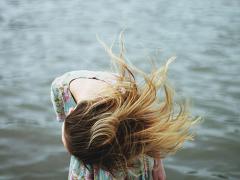 材料はゴムとピンだけ！簡単”3分ヘアクッキング”で、昨日よりちょっぴり可愛く♡