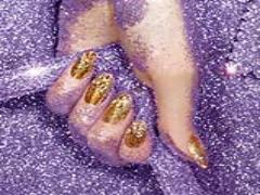 "キラキラッ、プルプルッ"あのiPhoneケースがカワイイってウワサ...♡