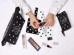 真似メイクのプロ梶恵理子さんも使ってる！優秀100均コスメグッズ10選♡