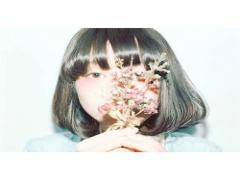 朝のたった３分で綺麗な「流し前髪」をつくる方法。ポイントはねじるだけ！