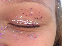 メイクの仕方は無限大、オシャレにキマる"下瞼に色ON"メイク♡