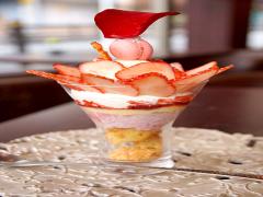 ため息こぼれる美しさ。「カフェ中野屋」自慢の贅沢パフェに浸る