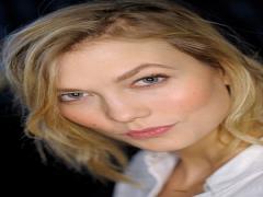 夏が終わっても、あざやかに。秋メイクを彩るオレンジカラーCOSME集