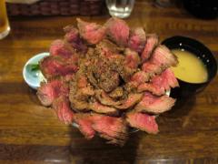 肉と魚の花が咲く＊ビジュアル・ボリューム満点丼ぶり５選〜東京〜