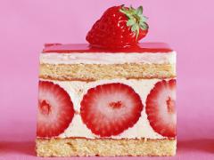 失敗知らず♡ケーキカットのコツを押さえてお祝いの思い出もきれいに！