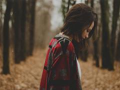 洋服を変えるなら、髪色も。秋冬に似合う暗めヘアカラーカタログ