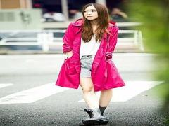 雨の日のカーディガンおしゃれ着こなし術でテンションUP♪