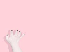 コンプレックスは "赤ちゃんみたいな手"。写真でほっそり指に見せる撮影テクニック