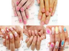 人気急上昇の“チークネイル”とは　流行りの“おフェロ”を指先にも