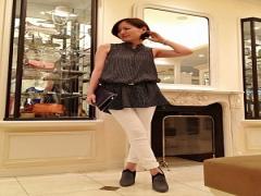 バリエーション豊富なレギンスをおしゃれに着こなし！