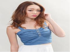 セクシーでおしゃれなLIP SERVICEのトップスをコーデにプラス！