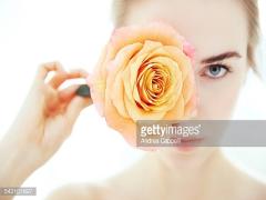 太眉メイクを1ランクUP！アイシャドウテクでお洒落ガールを目指しましょ♡