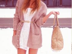 女らしさは色気で作る。脱甘可愛い→肌感重視な冬のモテコーデ