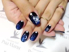 秋の夜長のお供に。満月をさす指先は、キラキラ天空ネイルで決まり＊