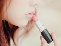 安いだけじゃ物足りないの。2015秋・実力派プチプラコスメ5選