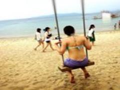 メイクに臆病なあなたに。ボルドーは顔よりネイルで取り入れて♡