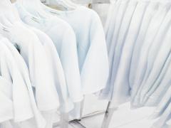 どんな季節も白が好き。秋だってやりたい“ホワイトコーデ”のすすめ