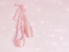 おんなのこの憧れ"バレリーナ"。ガーリー女子が偏愛するトゥシューズネイル