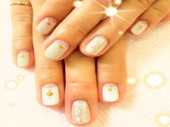 女子力アップ。上品で清潔感あふれるホワイトカラーネイルカタログ♡