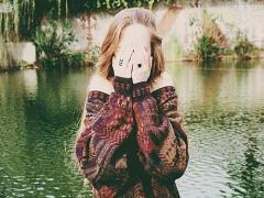 ショップスタッフもダメ出しされるタイトスカートの着こなし。