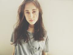 「究極の普通」でつくるハンサムレディ。ノームコアロングで大人の余裕を生み出すの