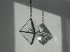 秋の美しい空を指先に映し出して。〝星空ネイル〟でロマンティックな指元を♭