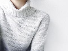 これでコンプレックス解消♡“小顔に見えるタートルネック”の選び方＆テクニック