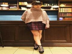 「あの子可愛い」秋冬は”いい子ちゃん”チェックスカートで叶えるの。