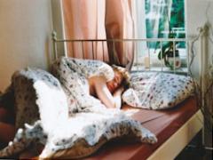 もう無理、寝落ち3秒前…。眠気を一瞬で飛ばす10の裏ワザ