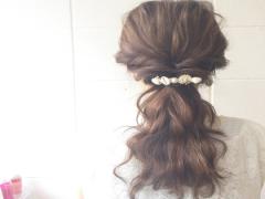 秋のヘアアレンジにオススメのヘアゴム2つで出来る簡単アレンジ