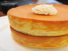 分厚いのがお好き♡おうちで簡単に厚～いホットケーキを作る方法2つ