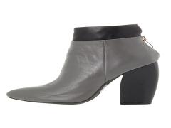 ミドルブーツが万能過ぎる！可愛いもカッコイイもおまかせ♪