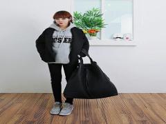 秋冬もちょっぴり肌を見せて重くしない。ダメージスキニーで抜け感を出しましょ♡