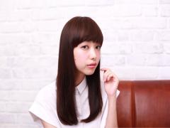 パーマなしでも圧倒的な可愛さ。透明感あふれるストーレートヘアカタログ