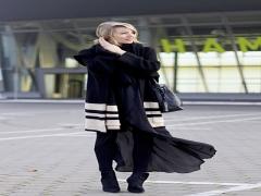 モノクロを秋寄りに薄めて。ネイビー×アイボリーで作るAutumn Ladyコーデ