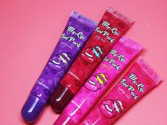 塗って剥がせば色がつく？！落ちない口紅「リップタトゥー」が大人気