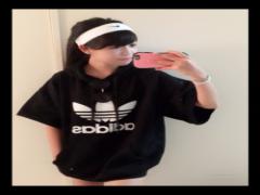 一着あると便利！黒パーカーのオシャレなコーディネート集めました♪