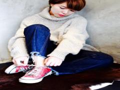 ニットを着なくちゃ秋が始まらない。‘かわいい’をくれる白ニットコーデまとめ♡