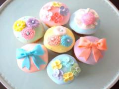 オンナノコたちがこぞって手にしてる。"甘くかわいい"を長く楽しめるスイーツキャンドル