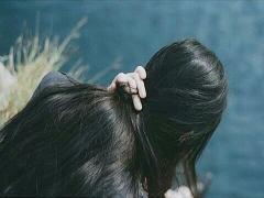 あなたの髪をダメージチェック。人気の『ヘアビタミン』で潤い髪へ