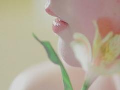 視線をいただきっ♡うるうるリップをつくるための、いろは。