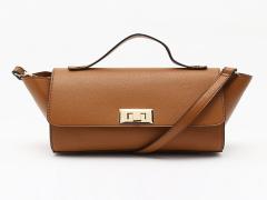 秋イチオシ♡カジュアル系ショルダーバッグ