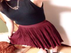 大人気の膝丈スカート！トレンドカラー別コーデ特集♡